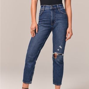 EUC Abercrombie & Fitch Ultra High Rise Mom Short Jean sz30/10